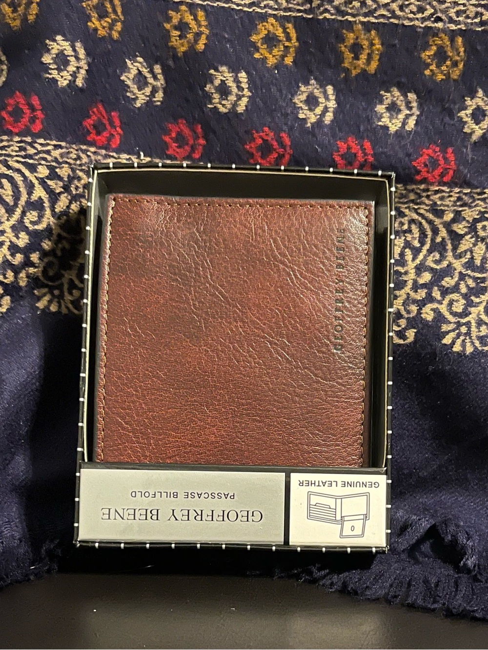 Geoffrey Beene Men's Brown Leather Bifold Card Holder